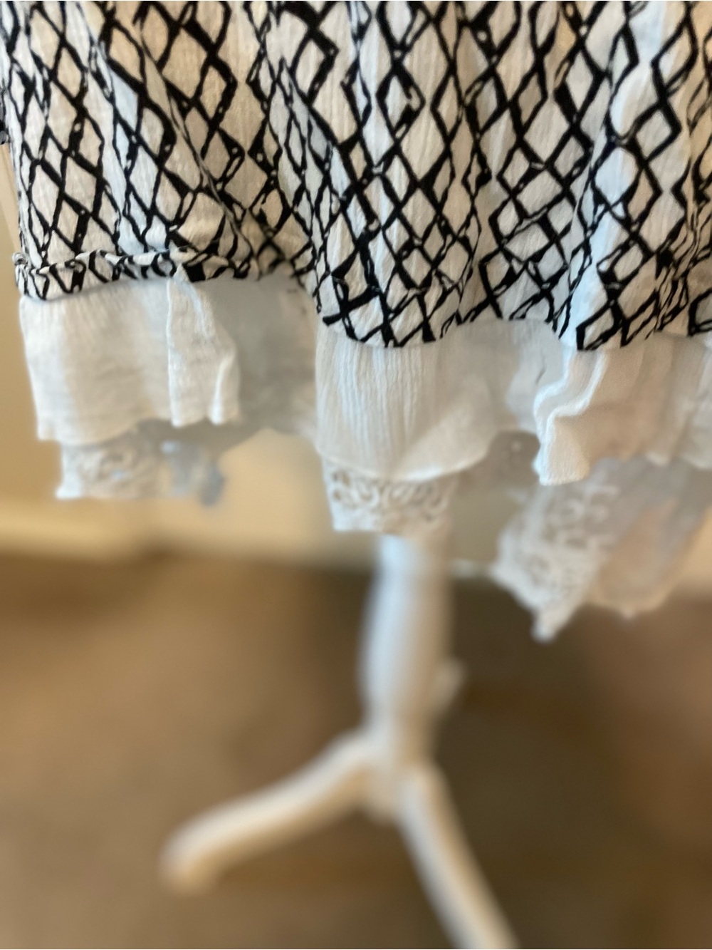 CALESSA Embroidered White Tunic with Multicolor Floral Detail - Picture 8 of 15